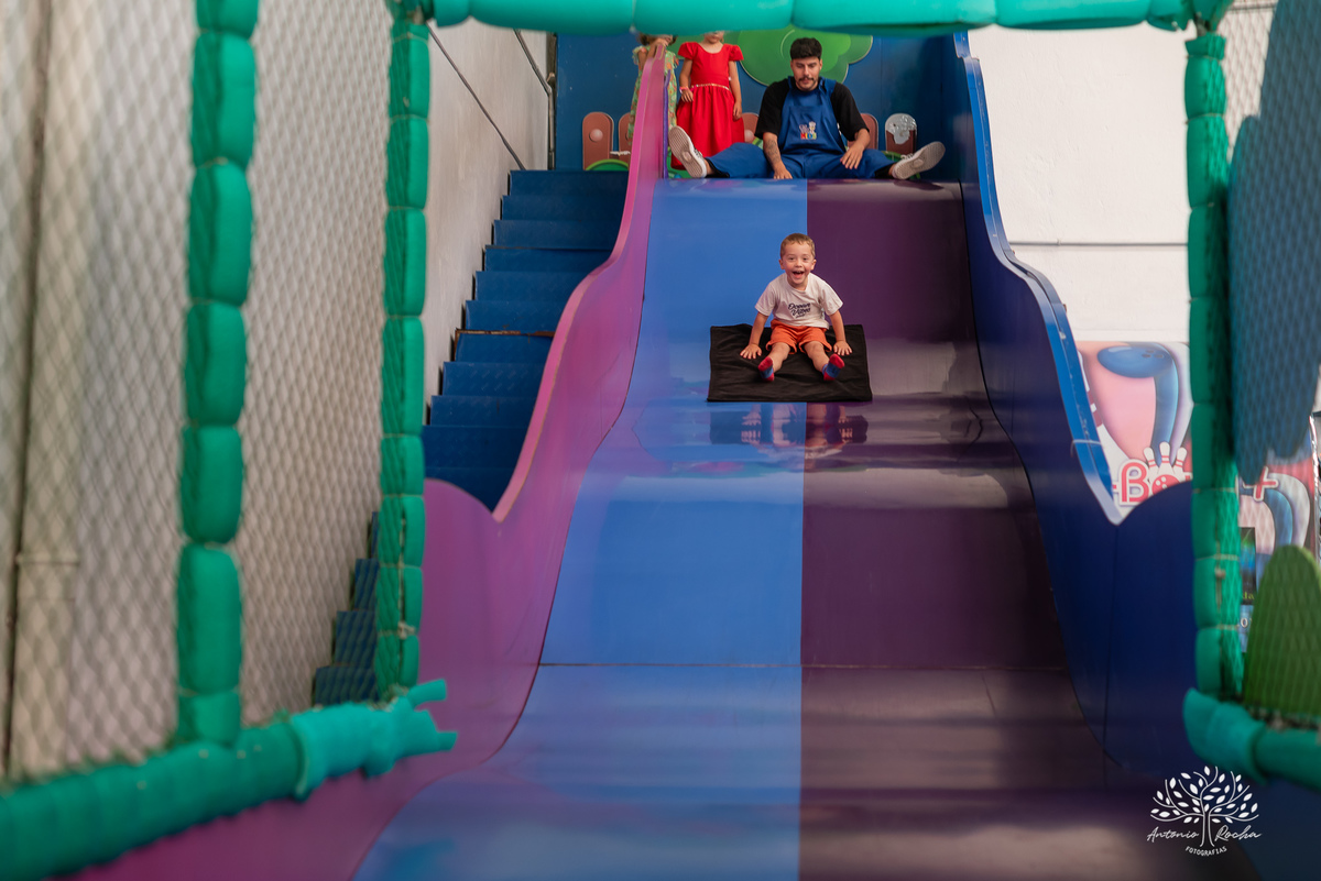 fotografia infantil - festa de criança - fotografia espontânea - lembranças da infância - fotografia de aniversário - fotógrafos de família - ensaio infantil - crianças brincando - fotos autênticas – Pelotas – Antonio Rocha Fotografias – Cliff Kids