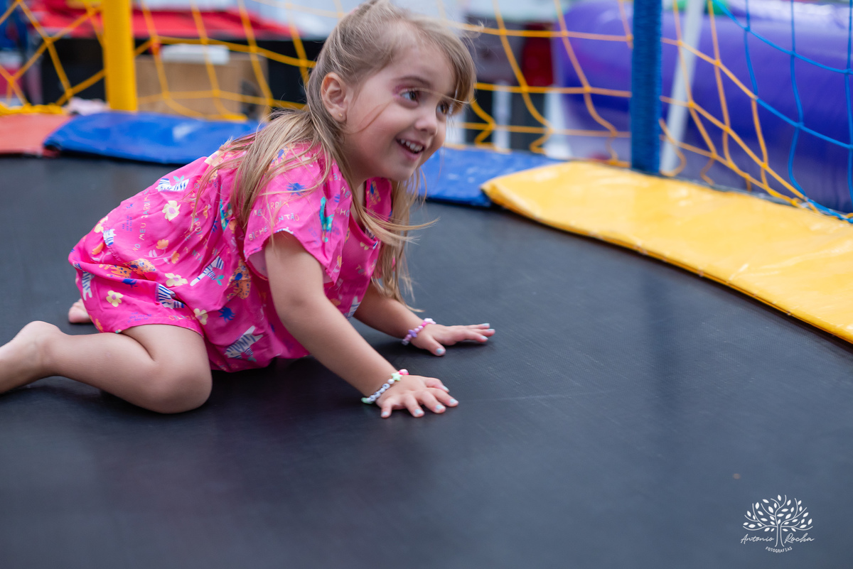 fotografia infantil - festa de criança - fotografia espontânea - lembranças da infância - fotografia de aniversário - fotógrafos de família - ensaio infantil - crianças brincando - fotos autênticas – Pelotas – Antonio Rocha Fotografias – Cliff Kids