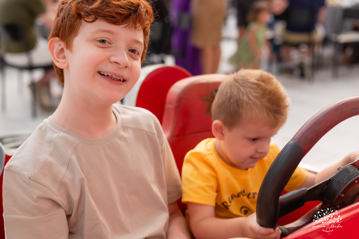 fotografia infantil - festa de criança - fotografia espontânea - lembranças da infância - fotografia de aniversário - fotógrafos de família - ensaio infantil - crianças brincando - fotos autênticas – Pelotas – Antonio Rocha Fotografias – Cliff Kids