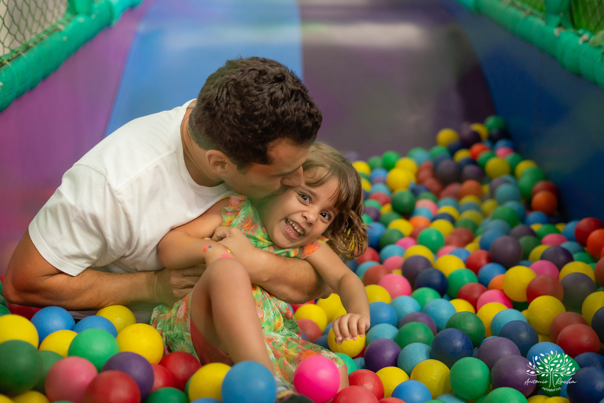 fotografia infantil - festa de criança - fotografia espontânea - lembranças da infância - fotografia de aniversário - fotógrafos de família - ensaio infantil - crianças brincando - fotos autênticas – Pelotas – Antonio Rocha Fotografias – Cliff Kids