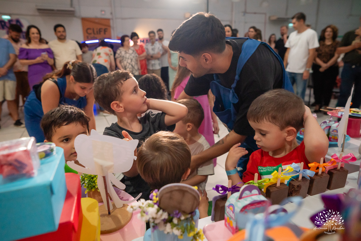 fotografia infantil - festa de criança - fotografia espontânea - lembranças da infância - fotografia de aniversário - fotógrafos de família - ensaio infantil - crianças brincando - fotos autênticas – Pelotas – Antonio Rocha Fotografias – Cliff Kids