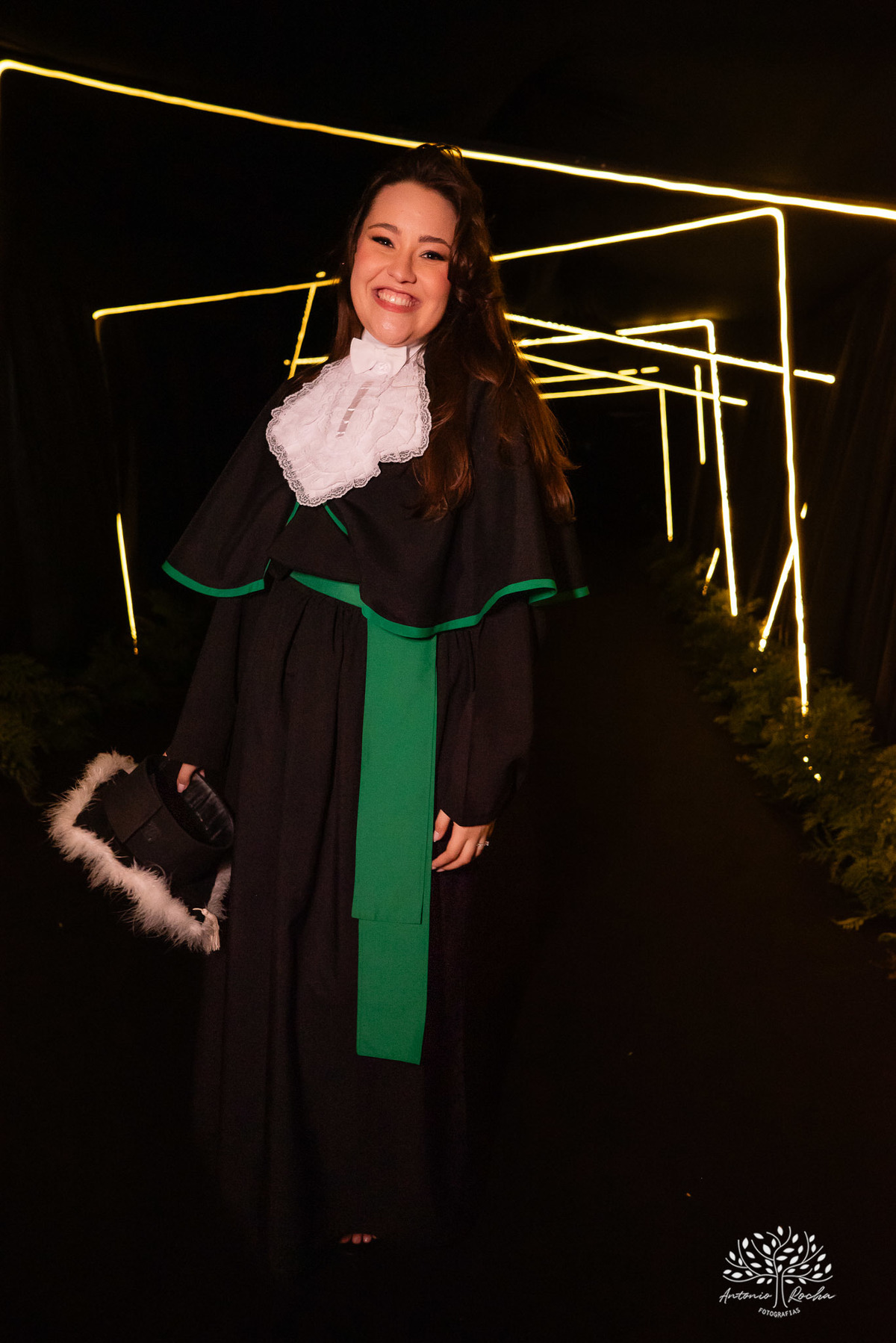 Formatura - Medicina - Maria Vitória - Ensaio de Meio Médico - Prova de Toga - Colação de Grau - Recepção de Formatura - Conquista - Emoção - Fotografia de Formatura - Memórias - Família - Celebração - Gratidão - Antonio Rocha Fotografias - Pelotas - Mavi