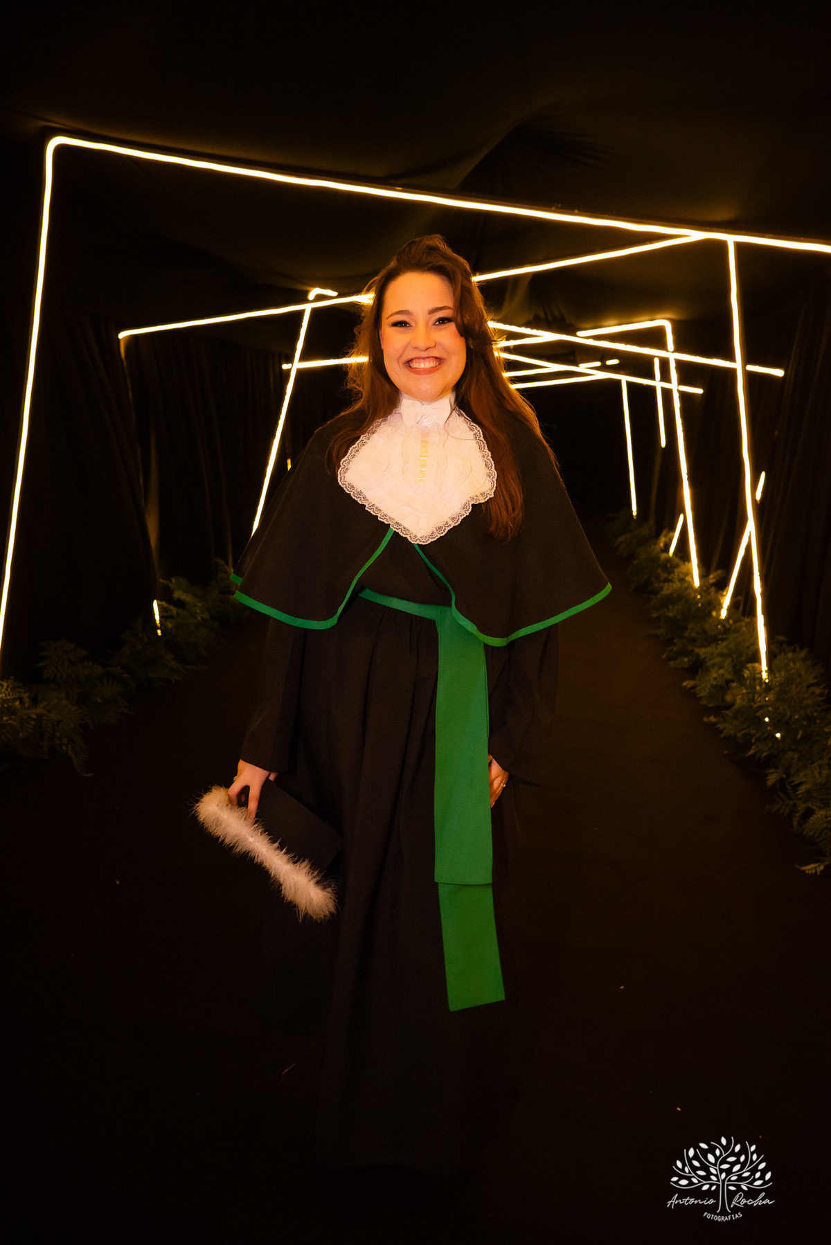 Formatura - Medicina - Maria Vitória - Ensaio de Meio Médico - Prova de Toga - Colação de Grau - Recepção de Formatura - Conquista - Emoção - Fotografia de Formatura - Memórias - Família - Celebração - Gratidão - Antonio Rocha Fotografias - Pelotas - Mavi