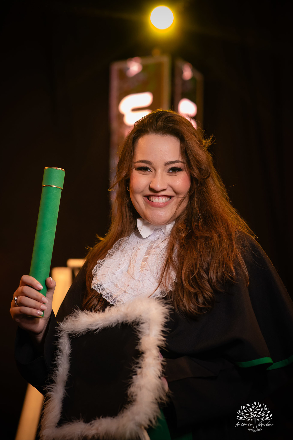 Formatura - Medicina - Maria Vitória - Ensaio de Meio Médico - Prova de Toga - Colação de Grau - Recepção de Formatura - Conquista - Emoção - Fotografia de Formatura - Memórias - Família - Celebração - Gratidão - Antonio Rocha Fotografias - Pelotas - Mavi