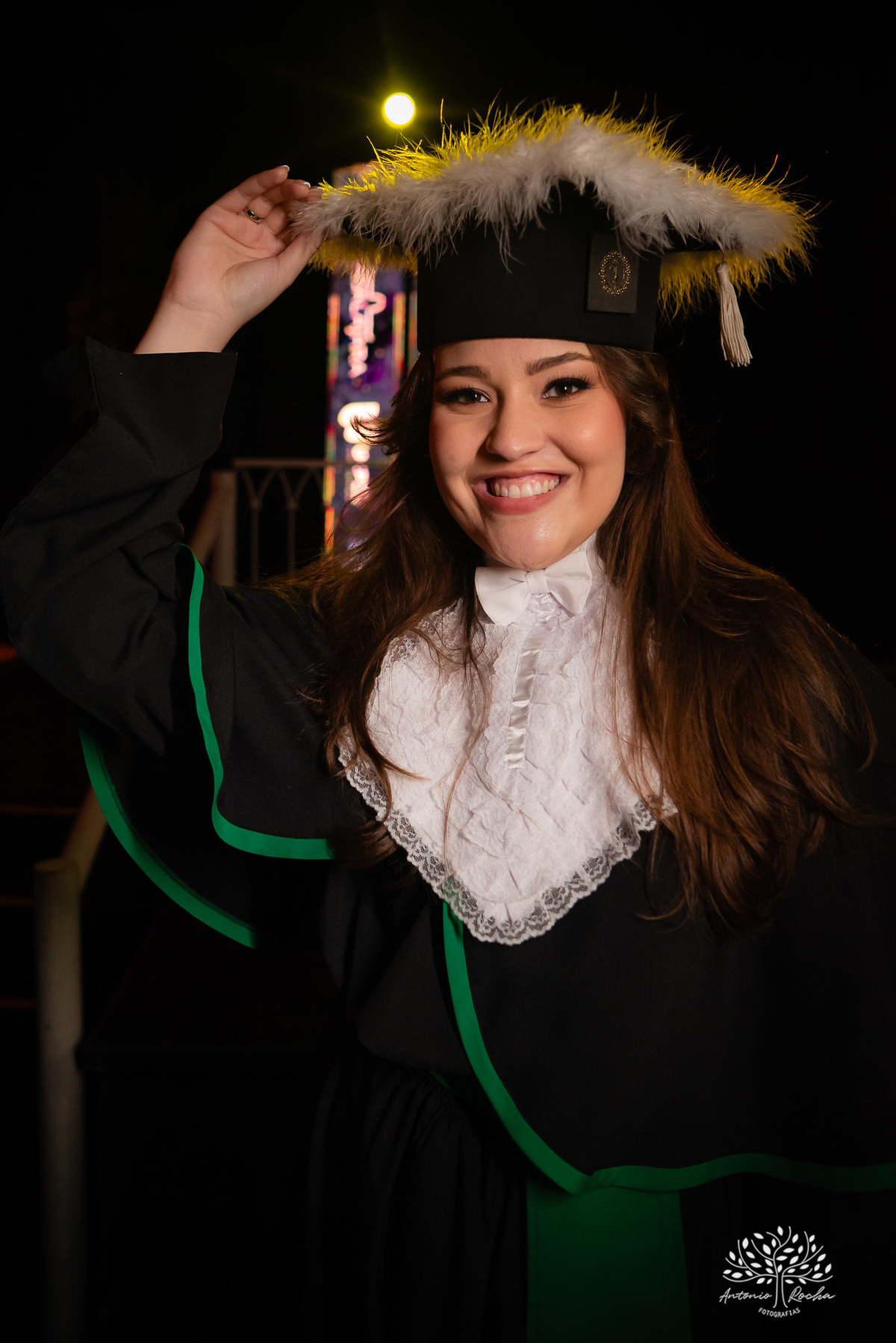 Formatura - Medicina - Maria Vitória - Ensaio de Meio Médico - Prova de Toga - Colação de Grau - Recepção de Formatura - Conquista - Emoção - Fotografia de Formatura - Memórias - Família - Celebração - Gratidão - Antonio Rocha Fotografias - Pelotas - Mavi