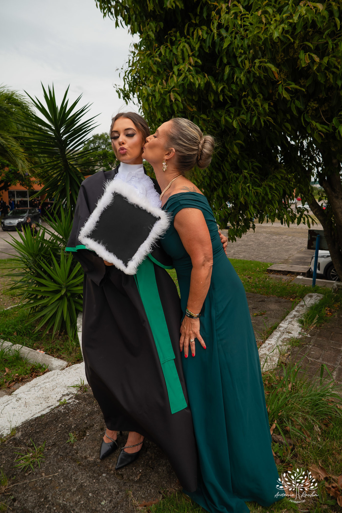 celebração - colação de grau - Centro de Eventos da Fenadoce - Igreja da Luz - Bodega da XV - conquista - emoção - medicina - registro fotográfico - memórias - fotografia de formatura - Antonio Rocha Fotografias - Pelotas