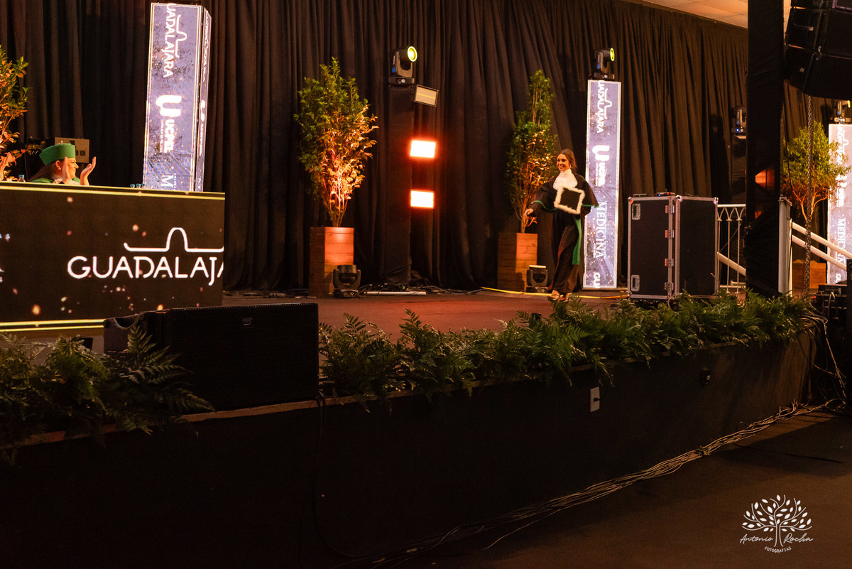 celebração - colação de grau - Centro de Eventos da Fenadoce - Igreja da Luz - Bodega da XV - conquista - emoção - medicina - registro fotográfico - memórias - fotografia de formatura - Antonio Rocha Fotografias - Pelotas