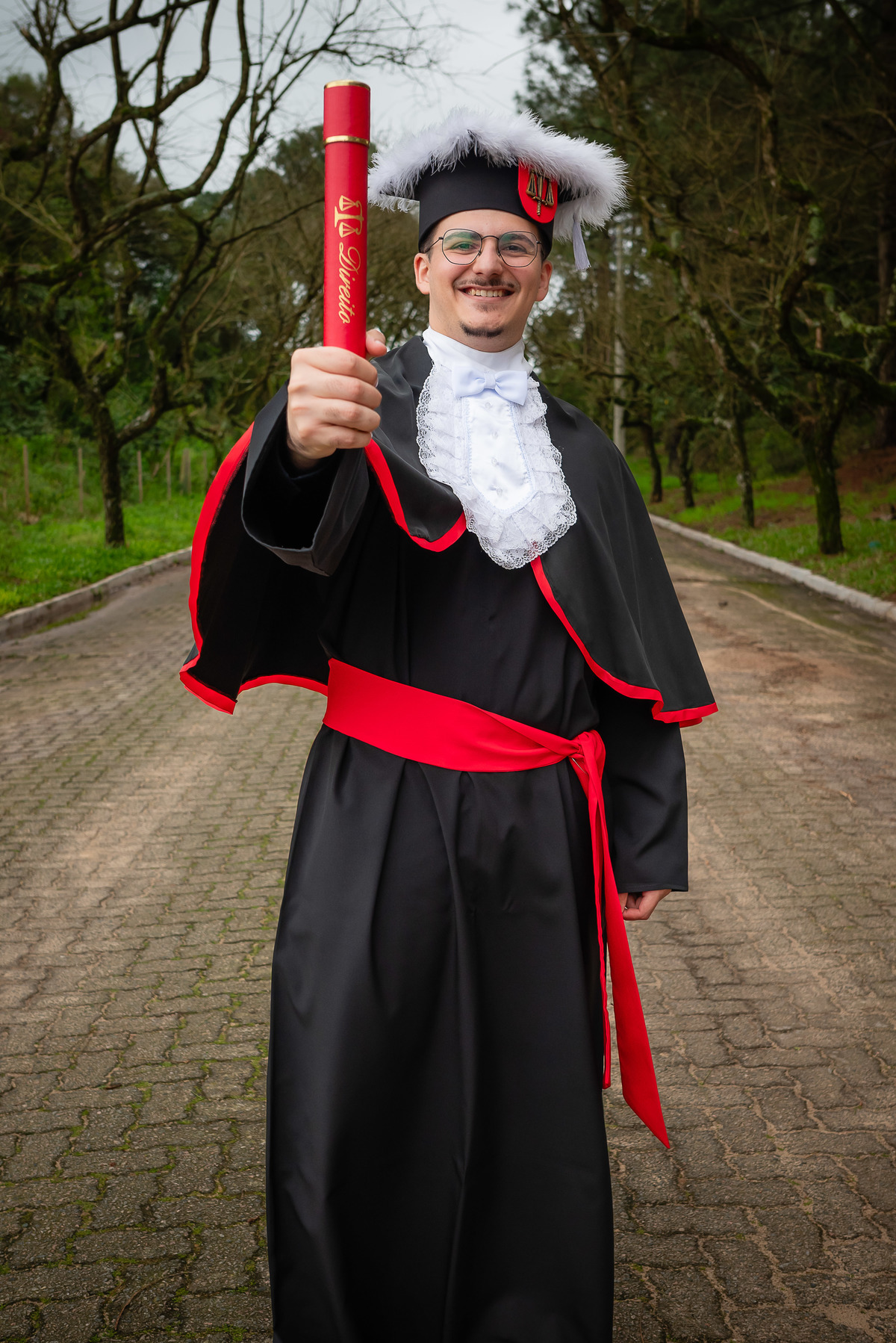 formatura - ensaio pré-formatura - Pedro - fotografia - recepção - celebração - sorrisos - emoção - diversão - cumplicidade - lembranças - toga - UCPEL - confiança - conquista - registro - Antonio Rocha Fotografias - Pelotas - Las Acácias