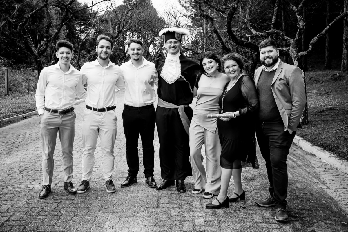 formatura - ensaio pré-formatura - Pedro - fotografia - recepção - celebração - sorrisos - emoção - diversão - cumplicidade - lembranças - toga - UCPEL - confiança - conquista - registro - Antonio Rocha Fotografias - Pelotas - Las Acácias