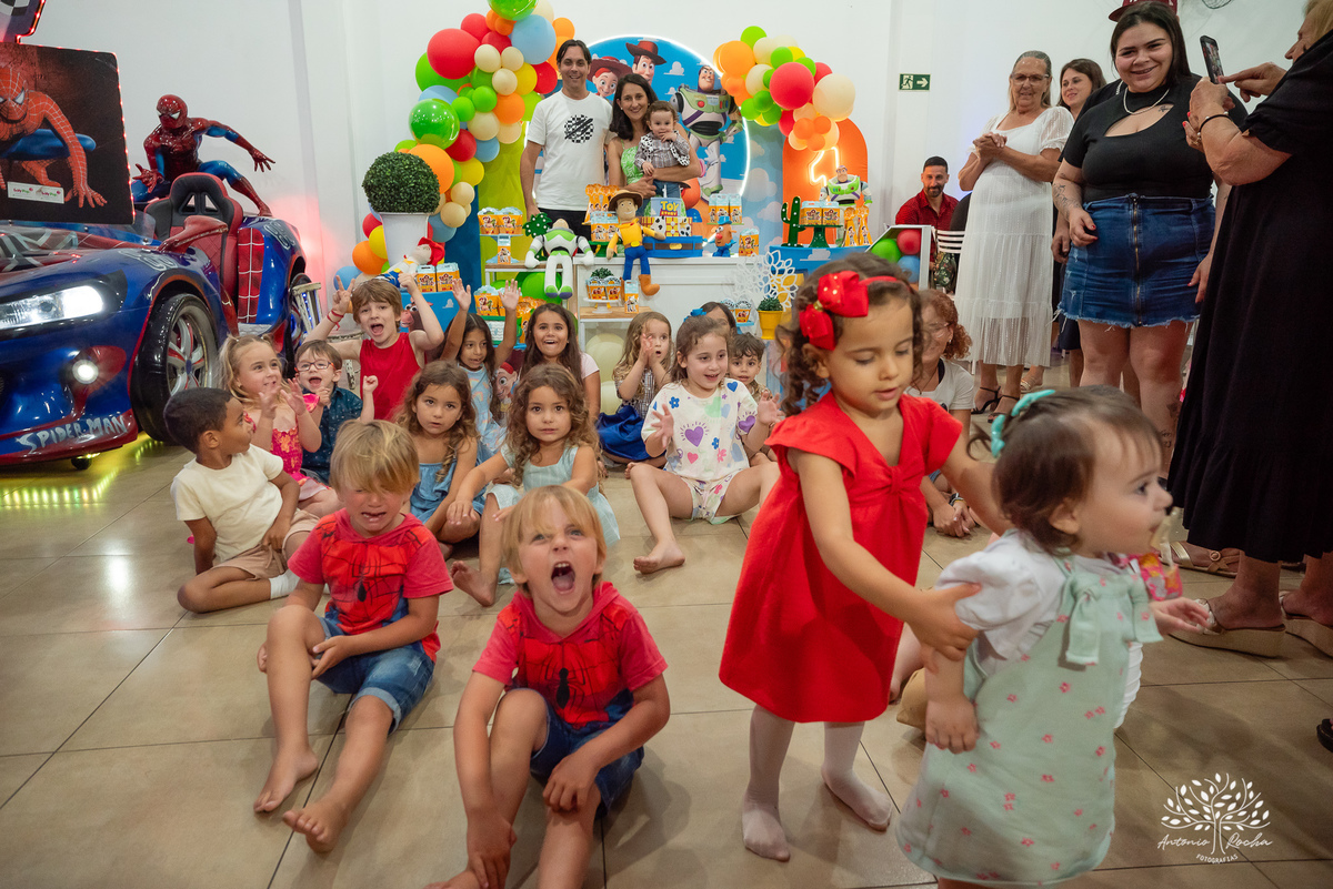 primeiro aninho - fotografia infantil - festa de aniversário - memórias inesquecíveis -toy story -  ensaio fotográfico - celebração especial - recordações - fotografia profissional - Antonio Rocha Fotografias - aniversário infantil Pelotas – Loly Pop