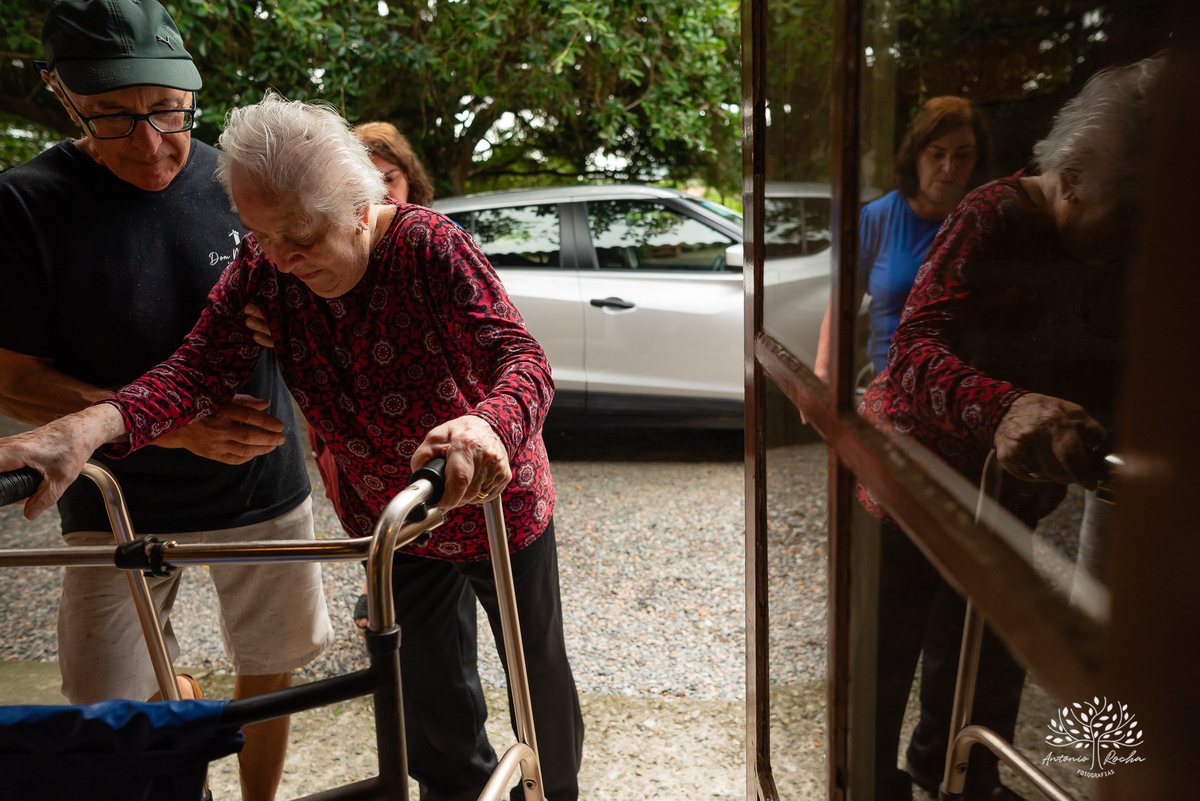 Laura - primeiro aninho - bebê arco-íris - aniversário infantil - festa em casa - Quinta Dom Manuel - família - alegria - emoção - churrasco - amigos - diversão - piscina - animação infantil - fotografia de aniversário - Antonio Rocha Fotografias -Pelotas