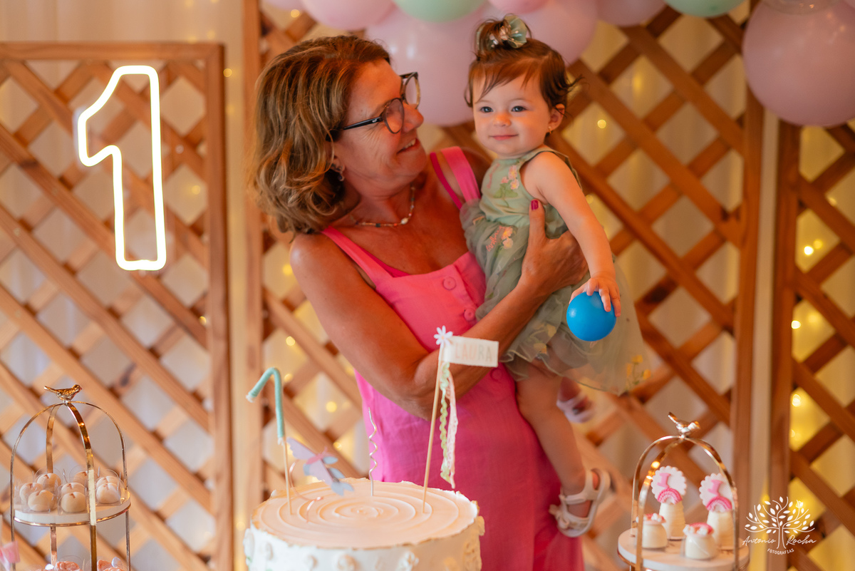 Laura - primeiro aninho - bebê arco-íris - aniversário infantil - festa em casa - Quinta Dom Manuel - família - alegria - emoção - churrasco - amigos - diversão - piscina - animação infantil - fotografia de aniversário - Antonio Rocha Fotografias -Pelotas