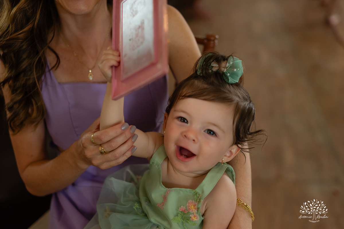 Laura - primeiro aninho - bebê arco-íris - aniversário infantil - festa em casa - Quinta Dom Manuel - família - alegria - emoção - churrasco - amigos - diversão - piscina - animação infantil - fotografia de aniversário - Antonio Rocha Fotografias -Pelotas