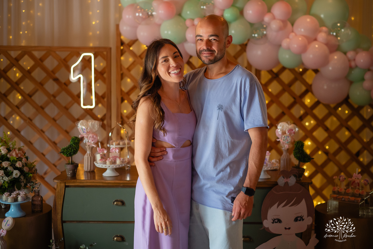 Laura - primeiro aninho - bebê arco-íris - aniversário infantil - festa em casa - Quinta Dom Manuel - família - alegria - emoção - churrasco - amigos - diversão - piscina - animação infantil - fotografia de aniversário - Antonio Rocha Fotografias -Pelotas