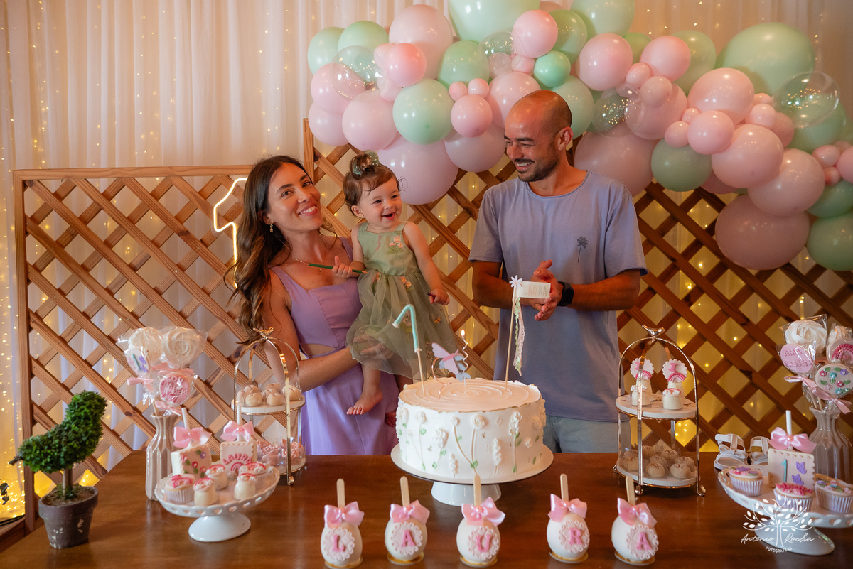 Laura - primeiro aninho - bebê arco-íris - aniversário infantil - festa em casa - Quinta Dom Manuel - família - alegria - emoção - churrasco - amigos - diversão - piscina - animação infantil - fotografia de aniversário - Antonio Rocha Fotografias -Pelotas