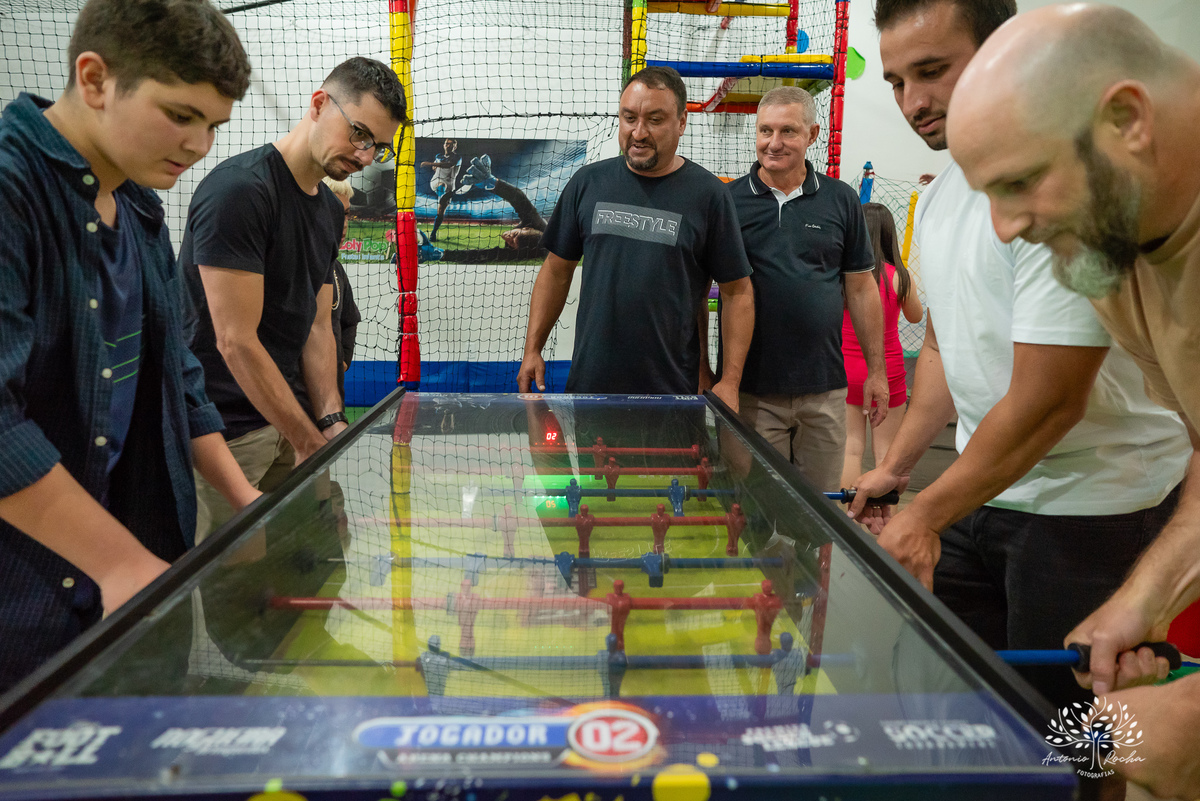4 anos - aniversário infantil - festa temática - Bob Esponja - álbum de memórias - diversão - amiguinhos - personagens - parabéns - família - fotografia infantil - registros inesquecíveis - lembranças - confiança - Antonio Rocha Fotografias - Pelotas