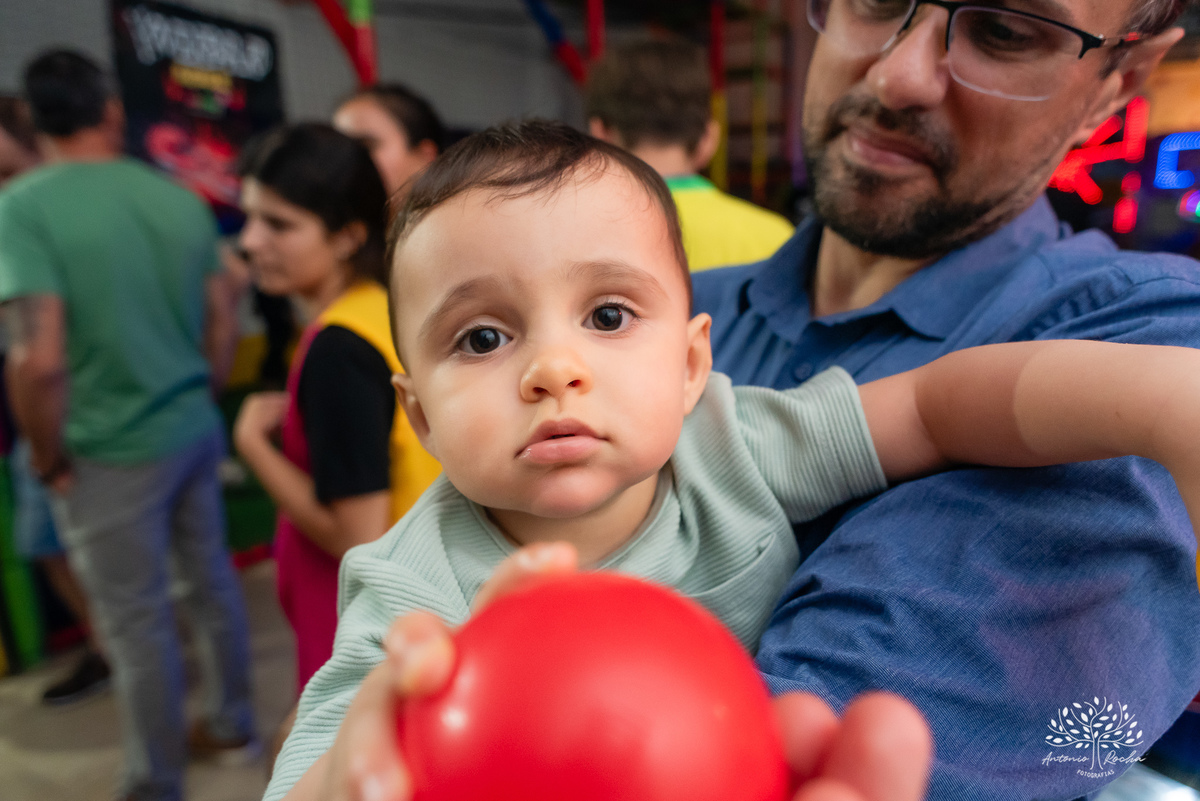 4 anos - aniversário infantil - festa temática - Bob Esponja - álbum de memórias - diversão - amiguinhos - personagens - parabéns - família - fotografia infantil - registros inesquecíveis - lembranças - confiança - Antonio Rocha Fotografias - Pelotas