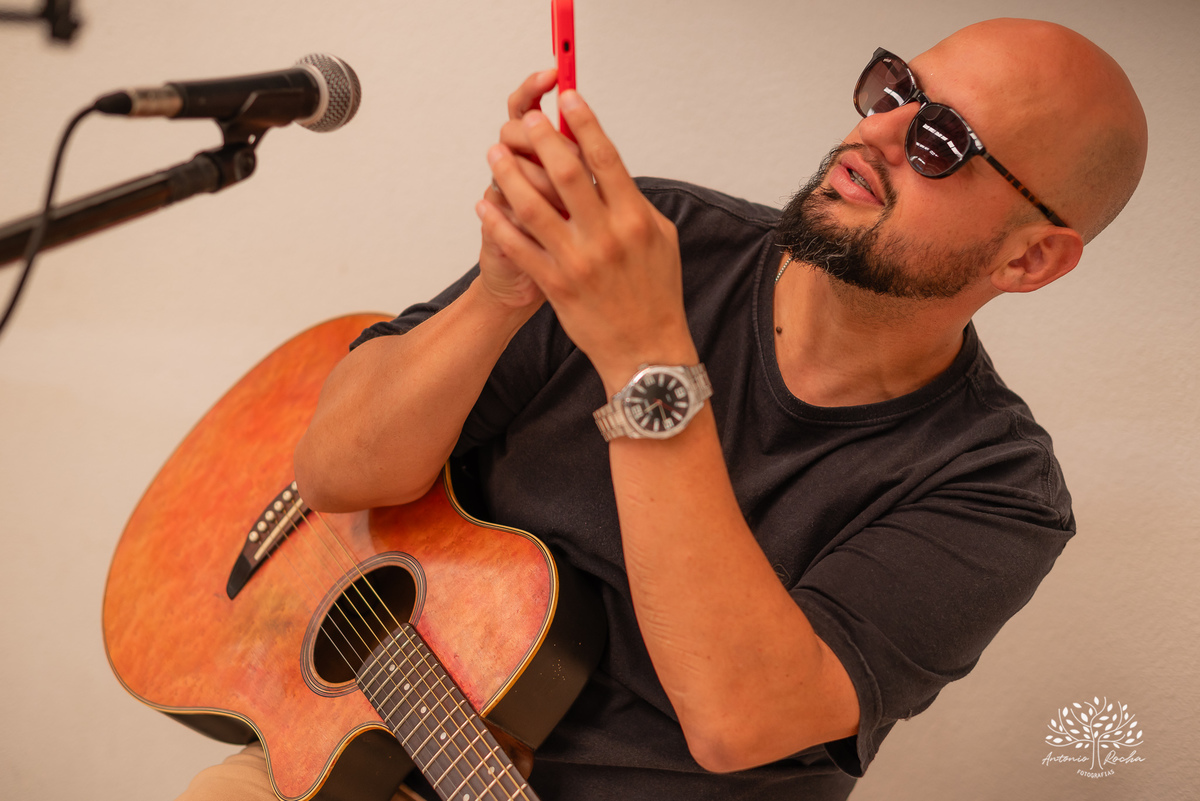 festa infantil - aniversário - fotografia de família - dinossauros - diversão - irmãos - celebração - alegria - Prof. Tiago - música ao vivo - decoração temática - fotografia profissional - lembranças inesquecíveis - Antonio Rocha fotografias - Pelotas