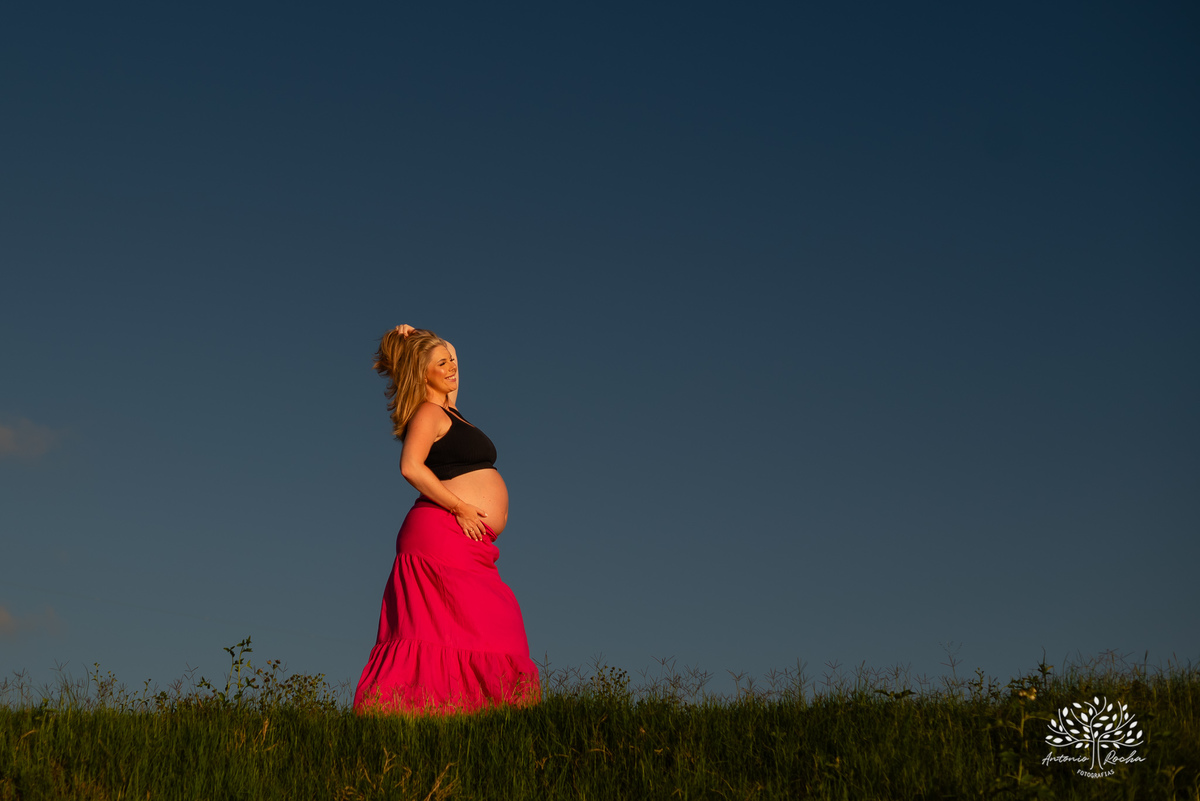 ensaio gestante - fotografia de família - espera do Caio - ensaio ao entardecer - vinícola Nardello - Antonio Rocha Fotografias – Pelotas -  fotografia com emoção - Bento e Caio - gestação cheia de amor - ensaio fotográfico – ensaio externo – livro fotos