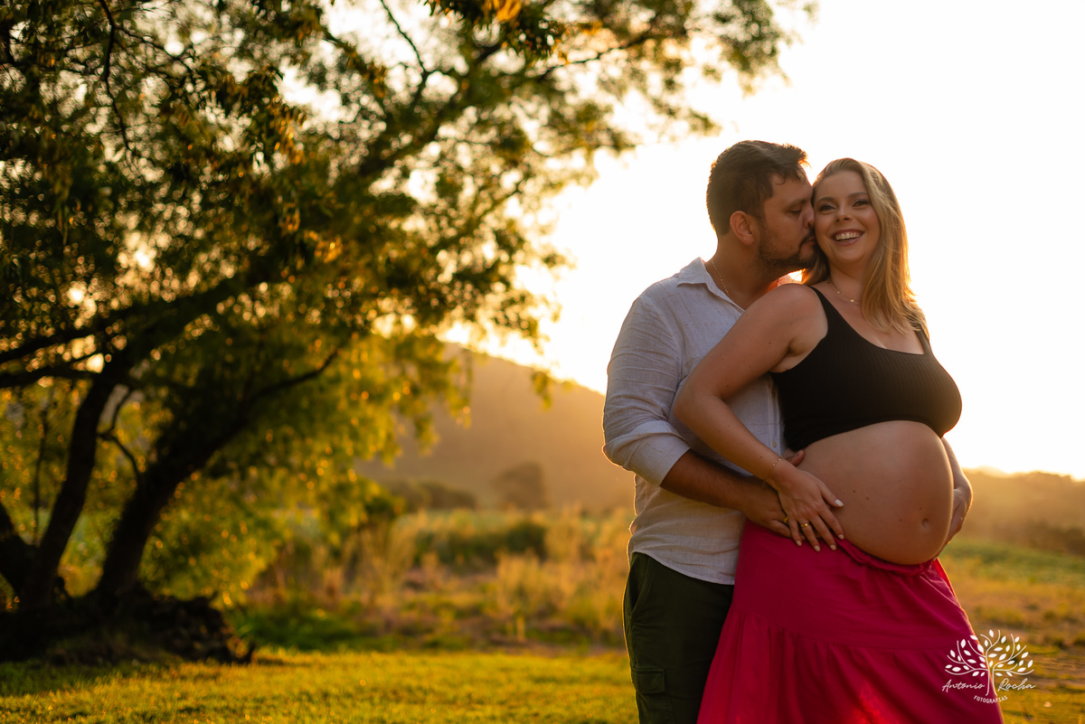ensaio gestante - fotografia de família - espera do Caio - ensaio ao entardecer - vinícola Nardello - Antonio Rocha Fotografias – Pelotas -  fotografia com emoção - Bento e Caio - gestação cheia de amor - ensaio fotográfico – ensaio externo – livro fotos