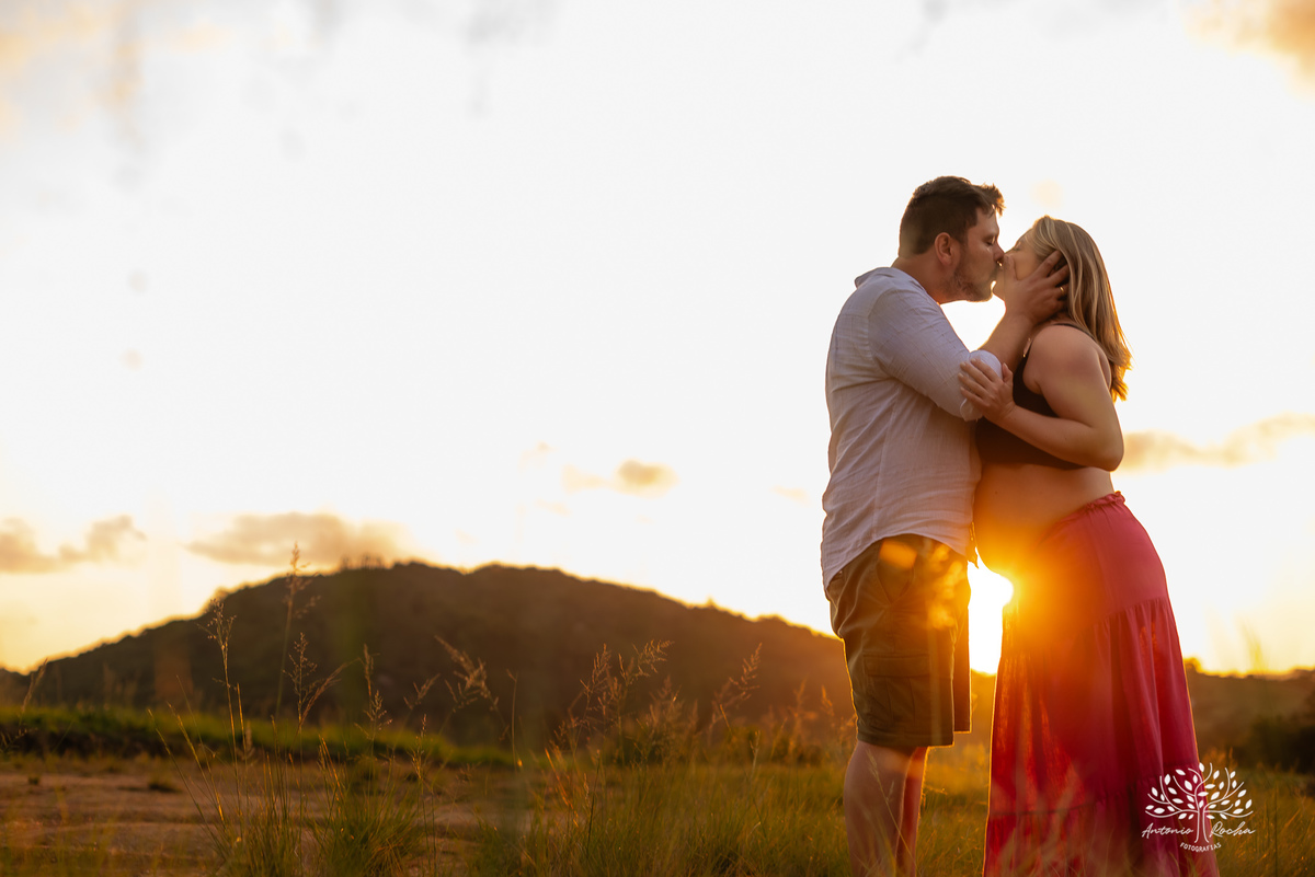 ensaio gestante - fotografia de família - espera do Caio - ensaio ao entardecer - vinícola Nardello - Antonio Rocha Fotografias – Pelotas -  fotografia com emoção - Bento e Caio - gestação cheia de amor - ensaio fotográfico – ensaio externo – livro fotos