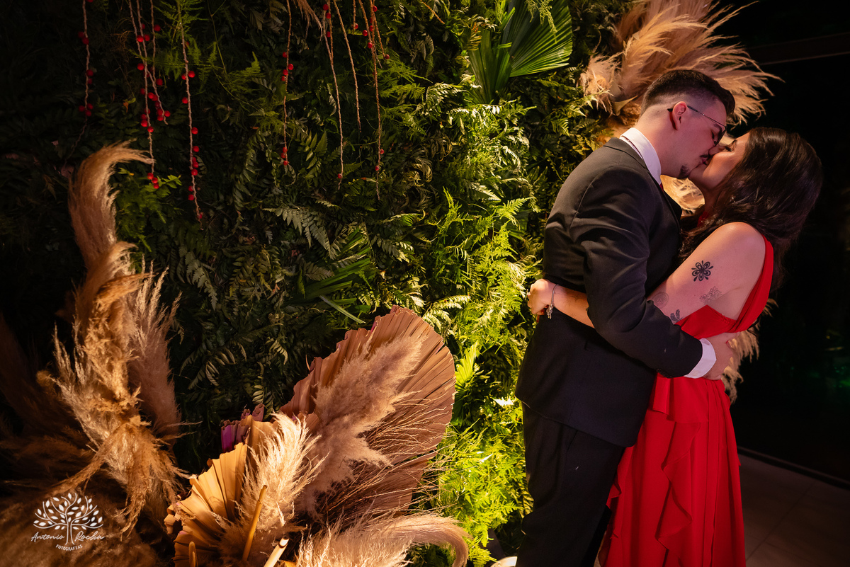 alegria - dedicação - esforço - aprendizado - formatura - Direito - Pedro - festa - amizade - Xavante - DJ - Xavabanda - discurso - brinde - pista de dança - bar - costelão - celebração - família – Pelotas - trabalho - registro - Antonio Rocha Fotografias