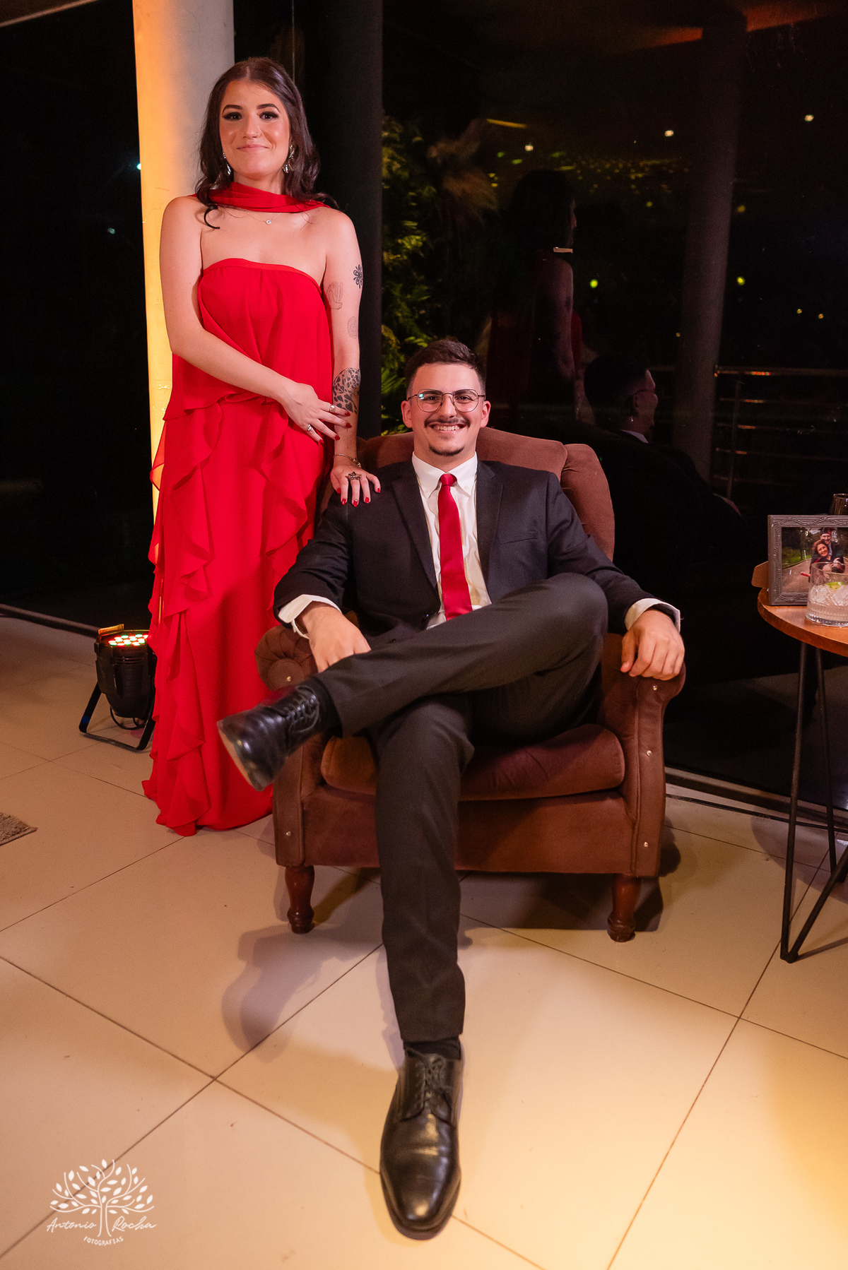 alegria - dedicação - esforço - aprendizado - formatura - Direito - Pedro - festa - amizade - Xavante - DJ - Xavabanda - discurso - brinde - pista de dança - bar - costelão - celebração - família – Pelotas - trabalho - registro - Antonio Rocha Fotografias