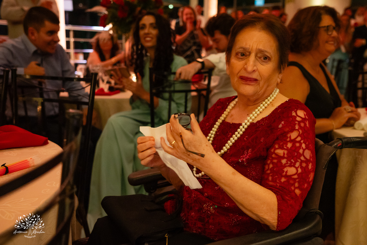 alegria - dedicação - esforço - aprendizado - formatura - Direito - Pedro - festa - amizade - Xavante - DJ - Xavabanda - discurso - brinde - pista de dança - bar - costelão - celebração - família – Pelotas - trabalho - registro - Antonio Rocha Fotografias