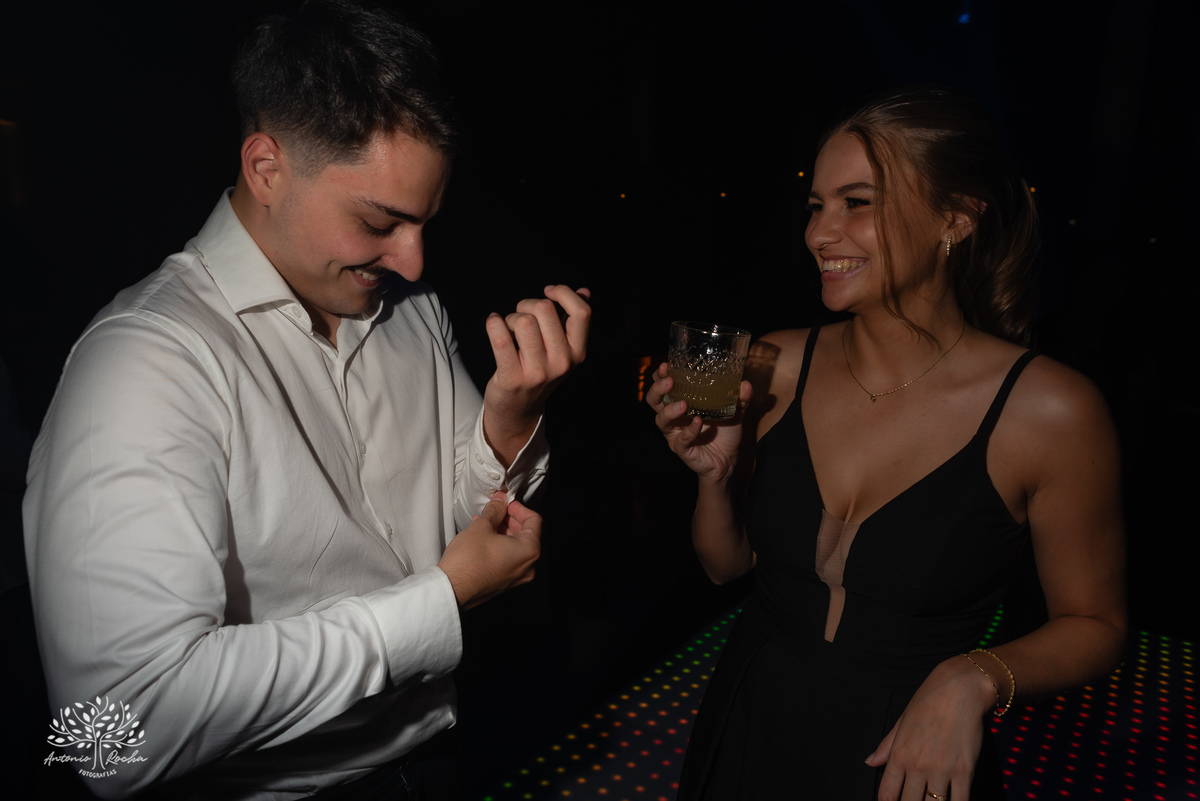 alegria - dedicação - esforço - aprendizado - formatura - Direito - Pedro - festa - amizade - Xavante - DJ - Xavabanda - discurso - brinde - pista de dança - bar - costelão - celebração - família – Pelotas - trabalho - registro - Antonio Rocha Fotografias