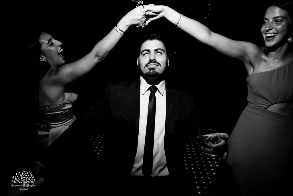 alegria - dedicação - esforço - aprendizado - formatura - Direito - Pedro - festa - amizade - Xavante - DJ - Xavabanda - discurso - brinde - pista de dança - bar - costelão - celebração - família – Pelotas - trabalho - registro - Antonio Rocha Fotografias