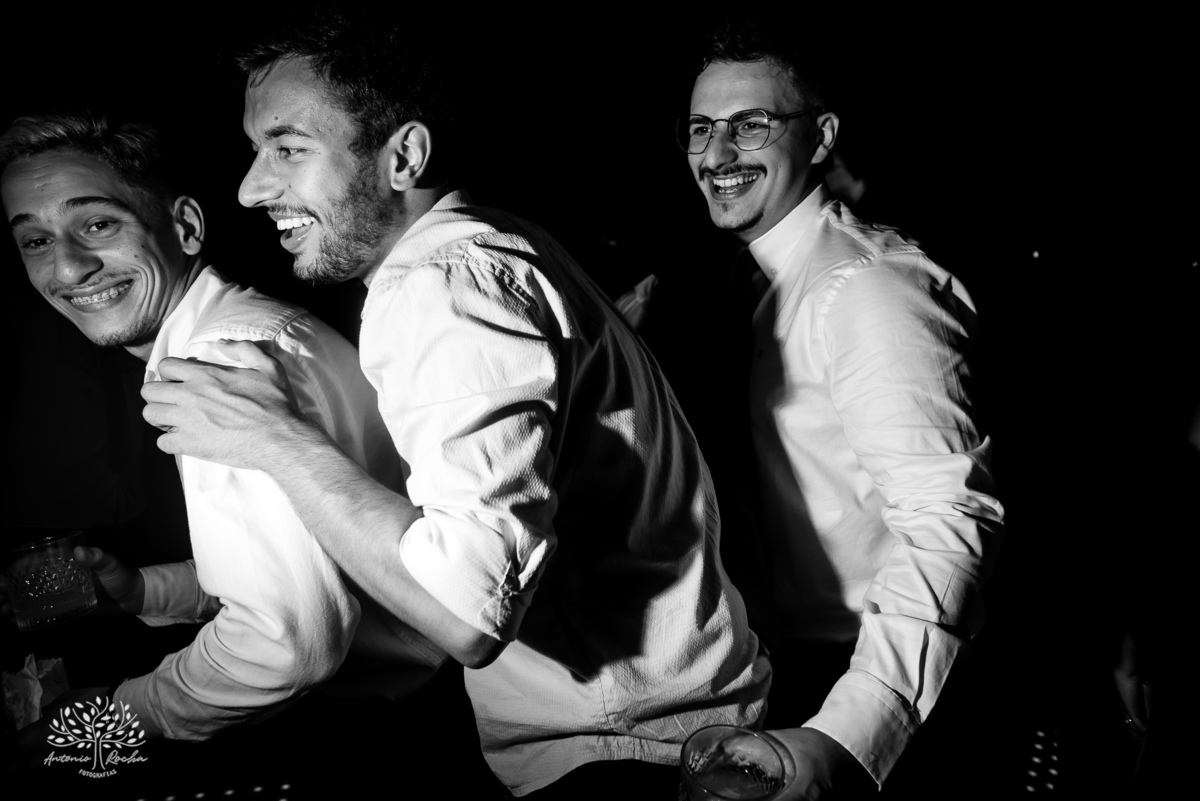 alegria - dedicação - esforço - aprendizado - formatura - Direito - Pedro - festa - amizade - Xavante - DJ - Xavabanda - discurso - brinde - pista de dança - bar - costelão - celebração - família – Pelotas - trabalho - registro - Antonio Rocha Fotografias