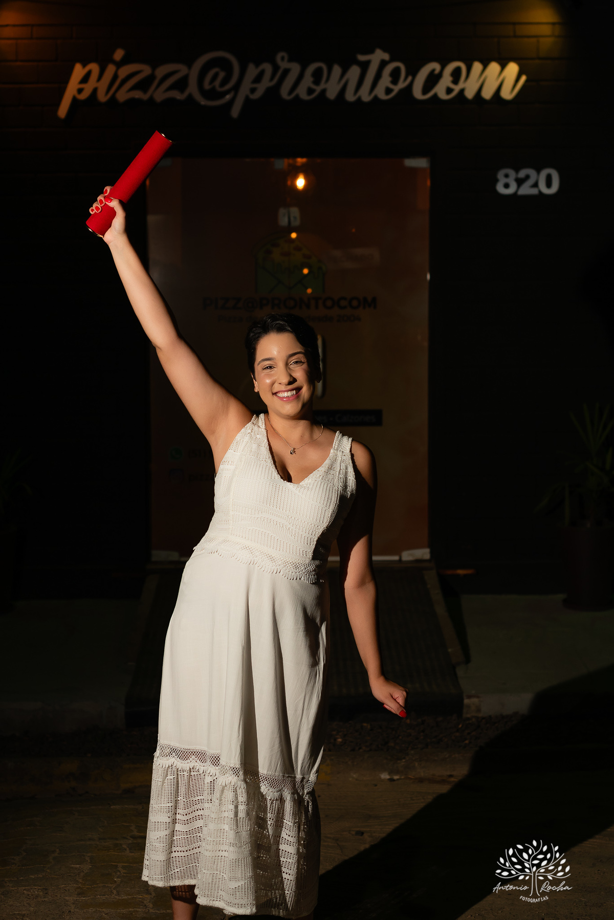 formatura - Direito - UFRGS - celebração - família - amigos - emoção - gratidão - conquista - pizzaria - raízes - colação de grau - festa - fotografia - memórias - alegria - sucesso - trajetória - abraços - momentos especiais-cerro grande do sul - pelotas