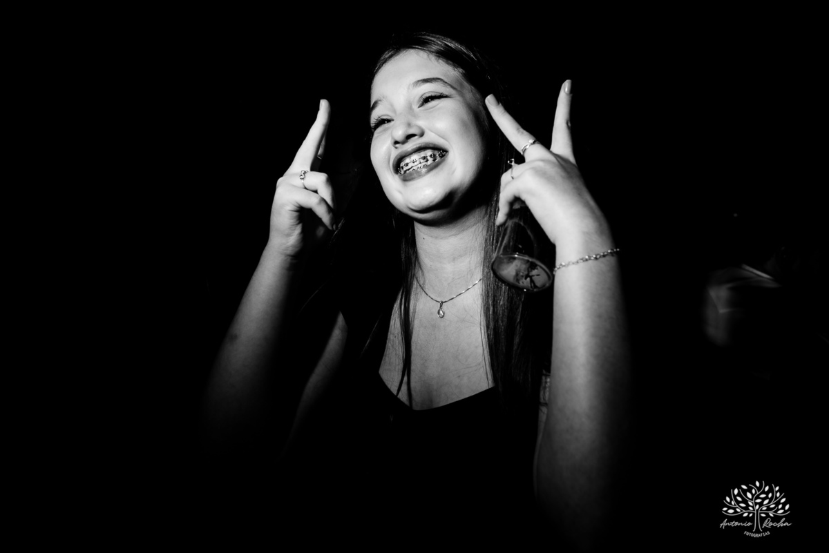 formatura - Direito - UFRGS - celebração - família - amigos - emoção - gratidão - conquista - pizzaria - raízes - colação de grau - festa - fotografia - memórias - alegria - sucesso - trajetória - abraços - momentos especiais-cerro grande do sul - pelotas