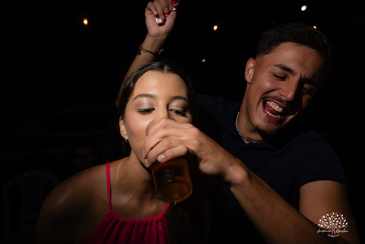 formatura - Direito - UFRGS - celebração - família - amigos - emoção - gratidão - conquista - pizzaria - raízes - colação de grau - festa - fotografia - memórias - alegria - sucesso - trajetória - abraços - momentos especiais-cerro grande do sul - pelotas