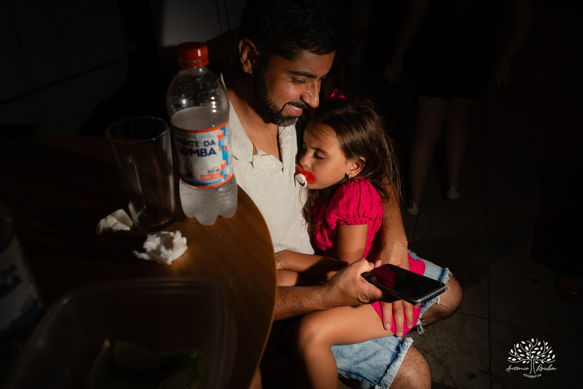 formatura - Direito - UFRGS - celebração - família - amigos - emoção - gratidão - conquista - pizzaria - raízes - colação de grau - festa - fotografia - memórias - alegria - sucesso - trajetória - abraços - momentos especiais-cerro grande do sul - pelotas