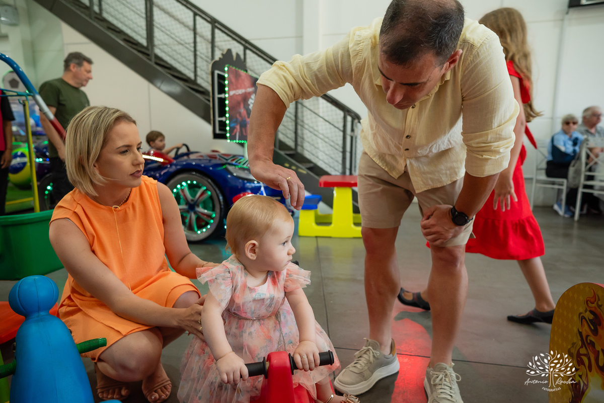 primeiro aninho - aniversário infantil - fotografia de festa - ensaio infantil - registro fotográfico - fotografia profissional - fotografia de crianças - festa de aniversário - fotografia de momentos – Pelotas – Loly Pop – Antonio Rocha Fotografias