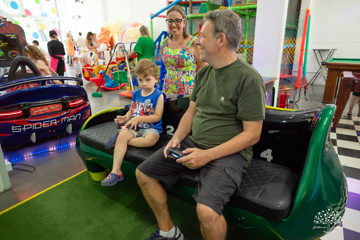 primeiro aninho - aniversário infantil - fotografia de festa - ensaio infantil - registro fotográfico - fotografia profissional - fotografia de crianças - festa de aniversário - fotografia de momentos – Pelotas – Loly Pop – Antonio Rocha Fotografias