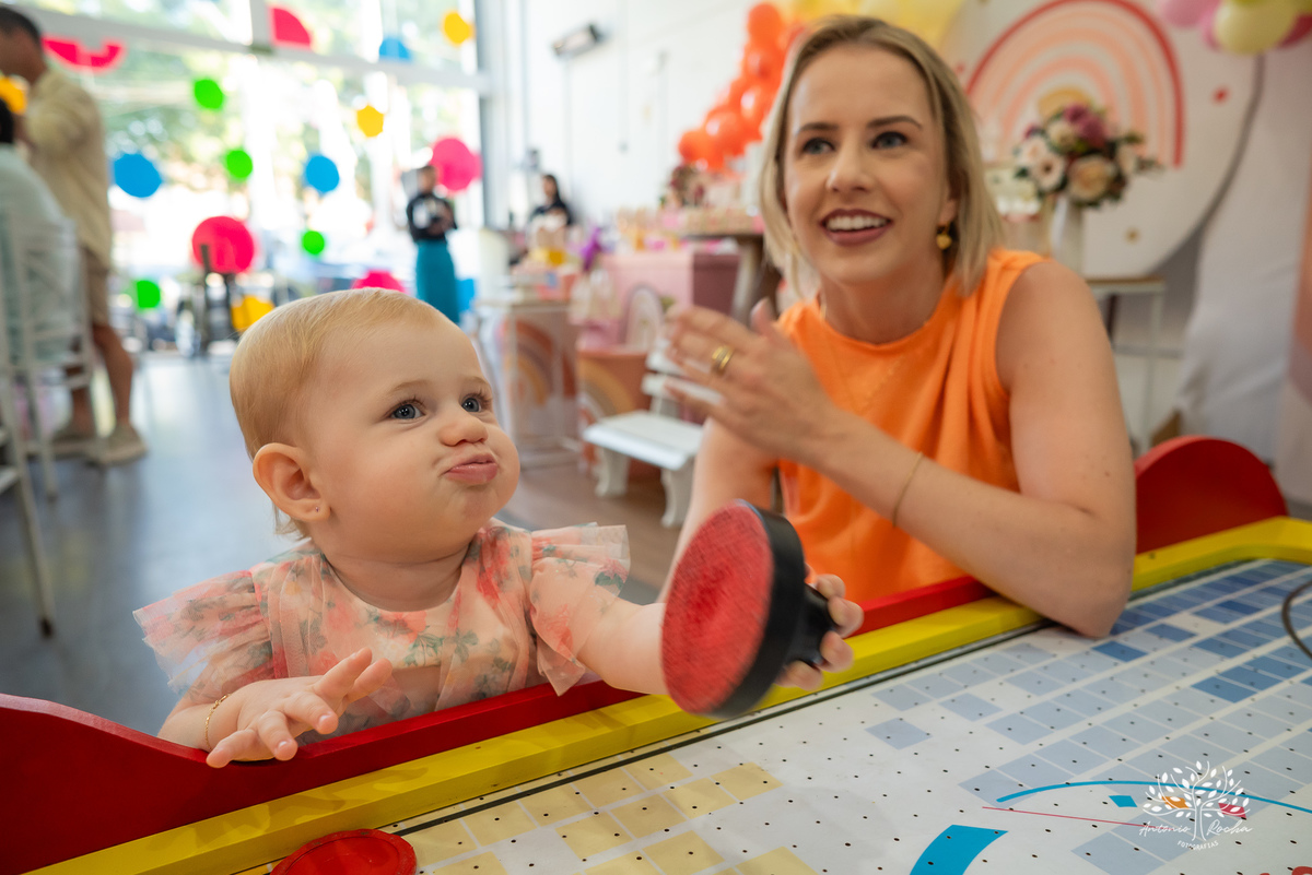 primeiro aninho - aniversário infantil - fotografia de festa - ensaio infantil - registro fotográfico - fotografia profissional - fotografia de crianças - festa de aniversário - fotografia de momentos – Pelotas – Loly Pop – Antonio Rocha Fotografias