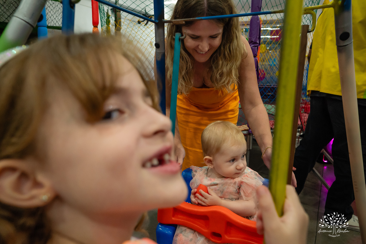 primeiro aninho - aniversário infantil - fotografia de festa - ensaio infantil - registro fotográfico - fotografia profissional - fotografia de crianças - festa de aniversário - fotografia de momentos – Pelotas – Loly Pop – Antonio Rocha Fotografias