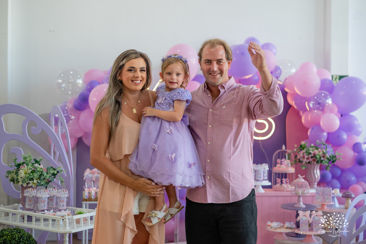 aniversário - Maria Antônia - festa infantil - Jardim de Borboletas - decoração - alegria - diversão - brincadeiras - cama elástica - carro motorizado - roda-roda - tombo legal - família - amigos - amor - celebração – Pelotas – Antonio Rocha Fotografias