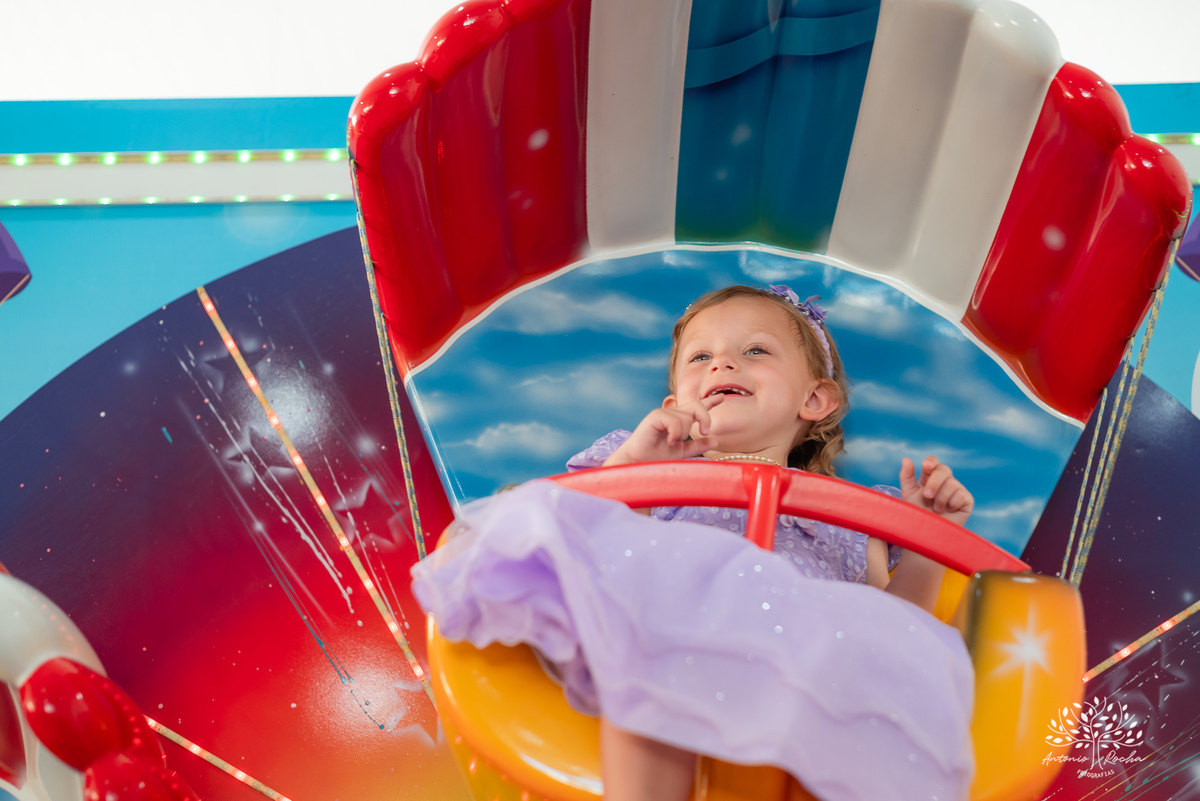 aniversário - Maria Antônia - festa infantil - Jardim de Borboletas - decoração - alegria - diversão - brincadeiras - cama elástica - carro motorizado - roda-roda - tombo legal - família - amigos - amor - celebração – Pelotas – Antonio Rocha Fotografias