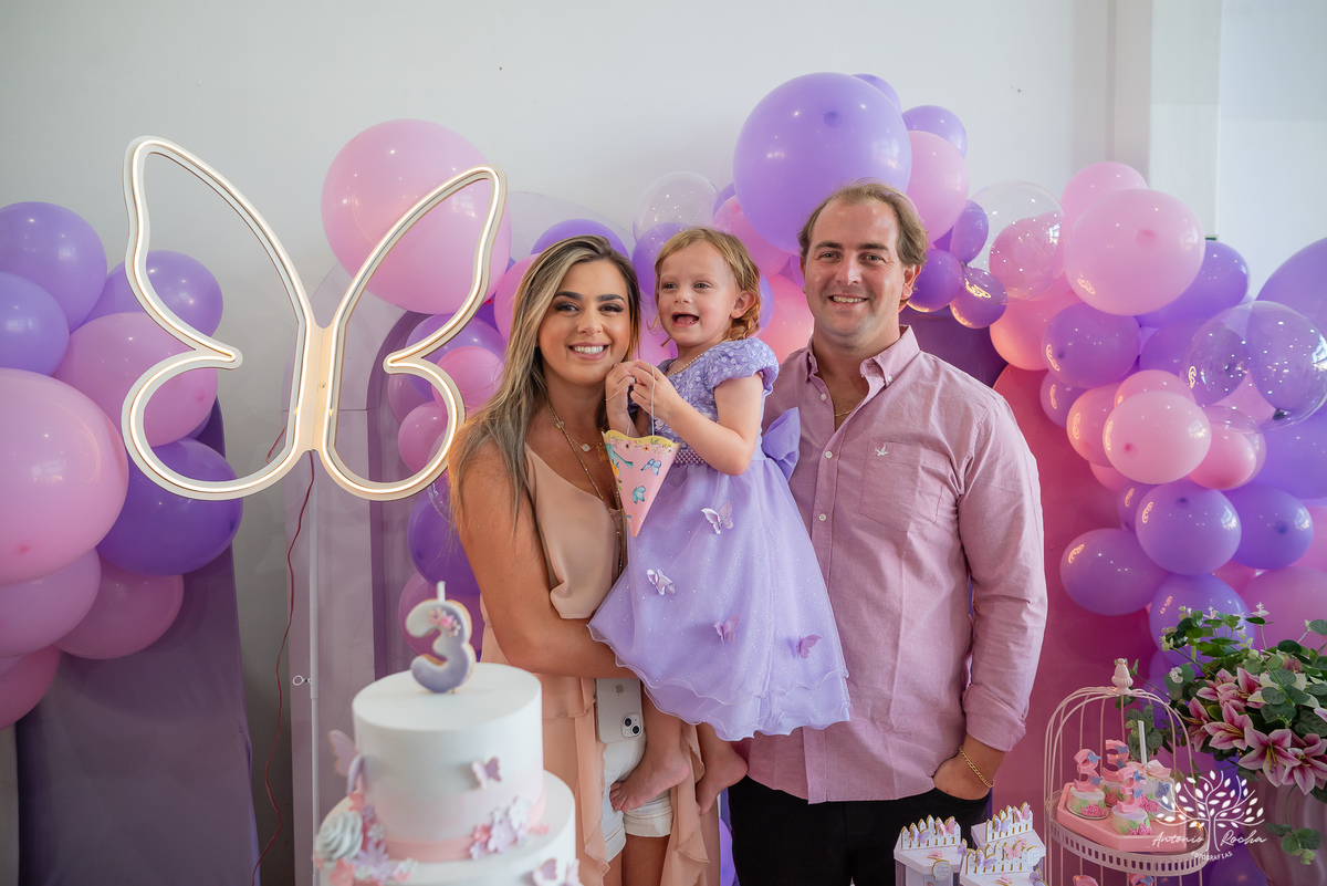 aniversário - Maria Antônia - festa infantil - Jardim de Borboletas - decoração - alegria - diversão - brincadeiras - cama elástica - carro motorizado - roda-roda - tombo legal - família - amigos - amor - celebração – Pelotas – Antonio Rocha Fotografias