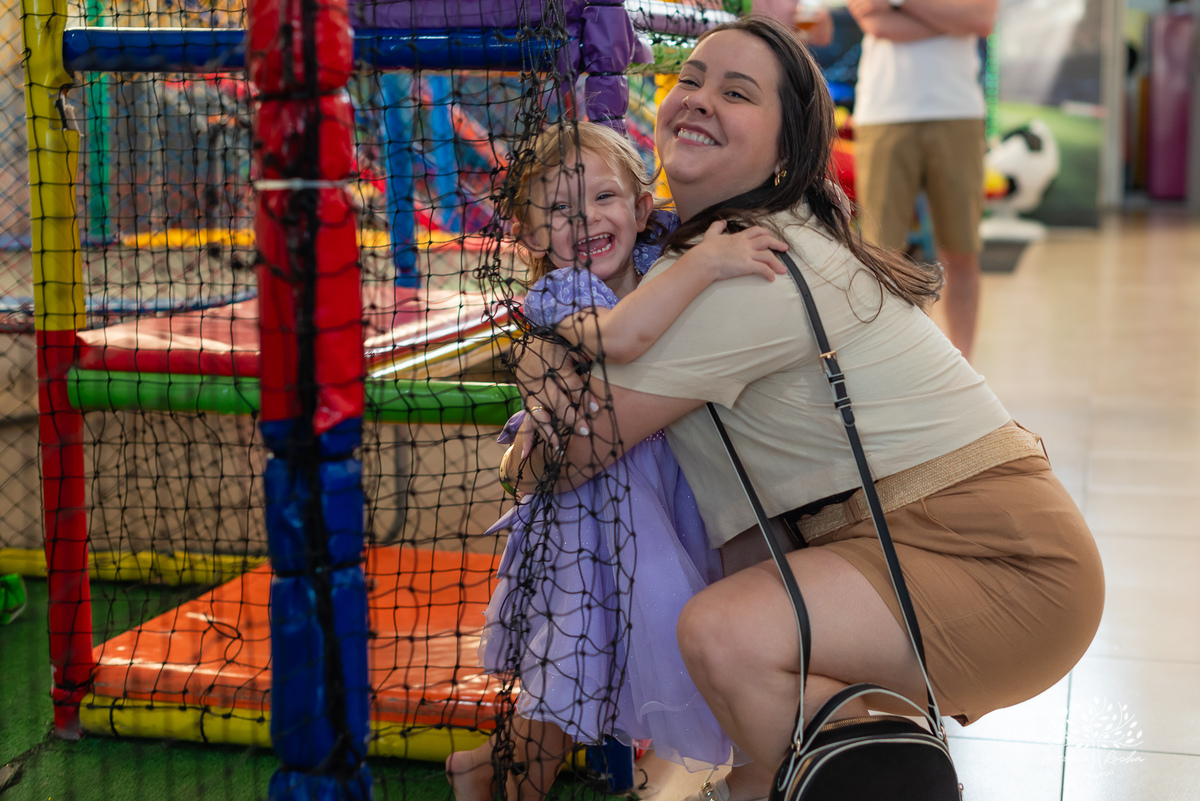 aniversário - Maria Antônia - festa infantil - Jardim de Borboletas - decoração - alegria - diversão - brincadeiras - cama elástica - carro motorizado - roda-roda - tombo legal - família - amigos - amor - celebração – Pelotas – Antonio Rocha Fotografias