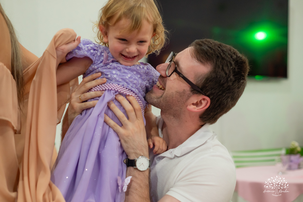 aniversário - Maria Antônia - festa infantil - Jardim de Borboletas - decoração - alegria - diversão - brincadeiras - cama elástica - carro motorizado - roda-roda - tombo legal - família - amigos - amor - celebração – Pelotas – Antonio Rocha Fotografias