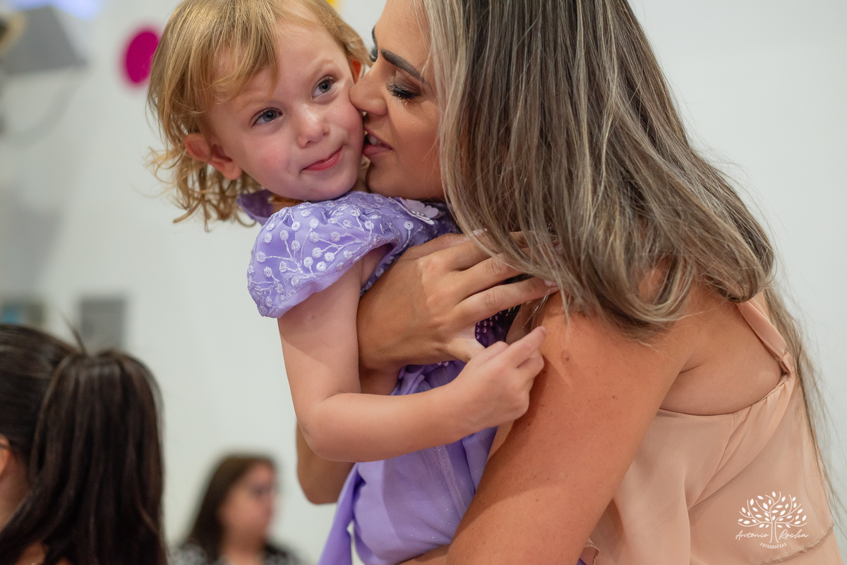 aniversário - Maria Antônia - festa infantil - Jardim de Borboletas - decoração - alegria - diversão - brincadeiras - cama elástica - carro motorizado - roda-roda - tombo legal - família - amigos - amor - celebração – Pelotas – Antonio Rocha Fotografias