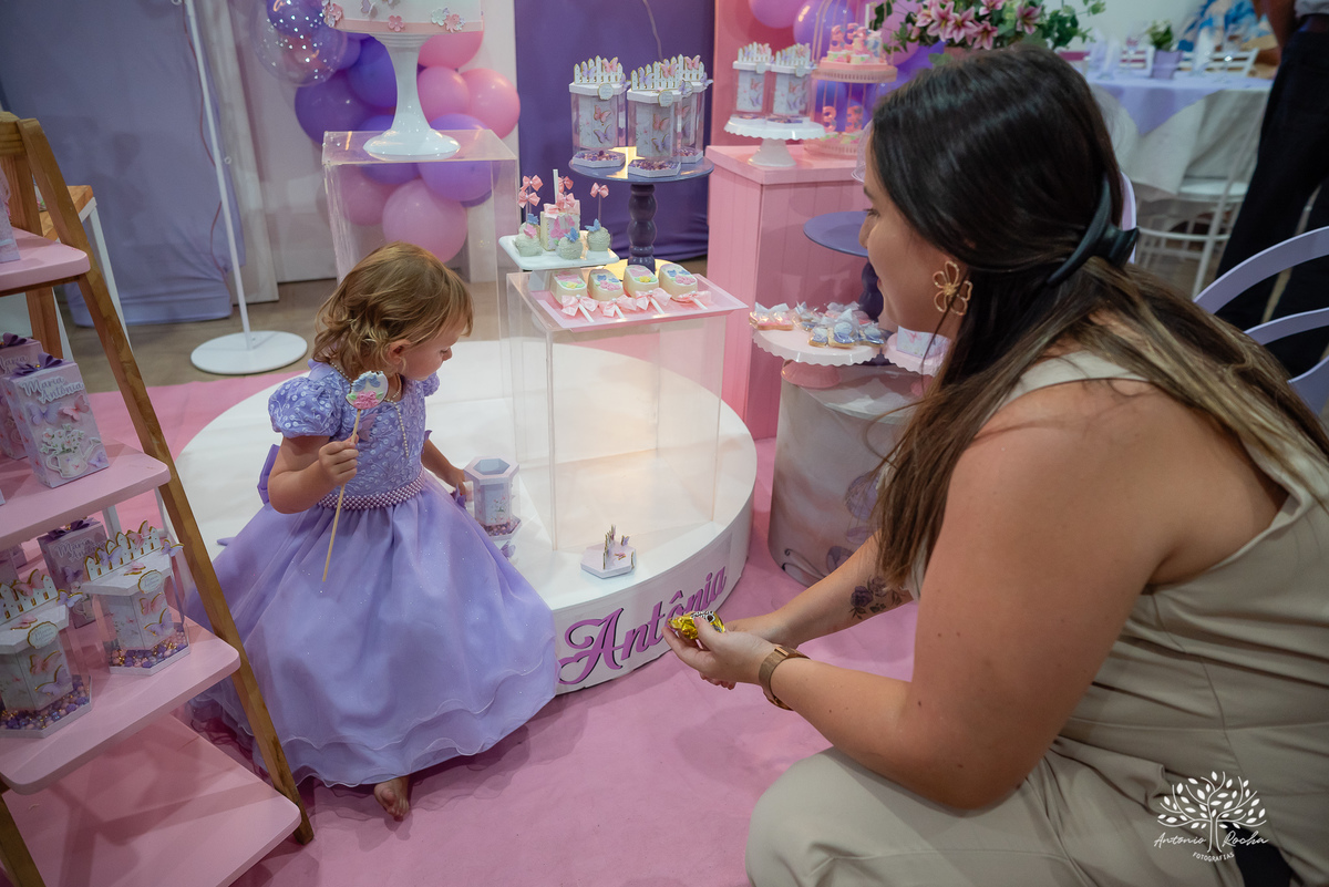 aniversário - Maria Antônia - festa infantil - Jardim de Borboletas - decoração - alegria - diversão - brincadeiras - cama elástica - carro motorizado - roda-roda - tombo legal - família - amigos - amor - celebração – Pelotas – Antonio Rocha Fotografias