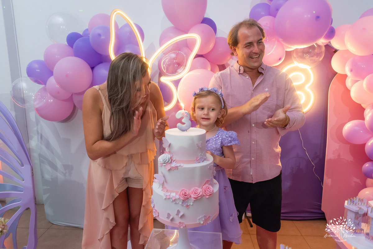 aniversário - Maria Antônia - festa infantil - Jardim de Borboletas - decoração - alegria - diversão - brincadeiras - cama elástica - carro motorizado - roda-roda - tombo legal - família - amigos - amor - celebração – Pelotas – Antonio Rocha Fotografias