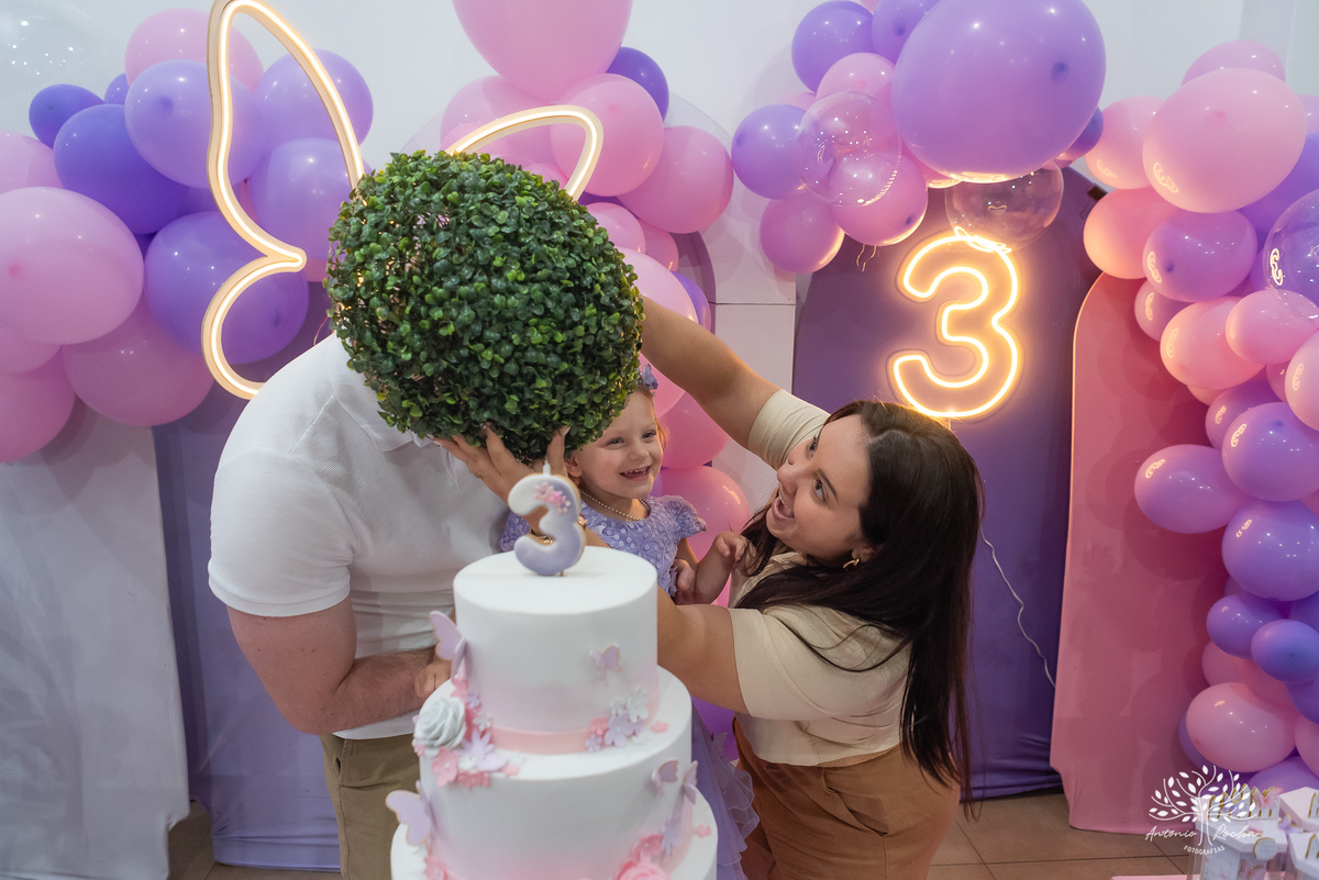 aniversário - Maria Antônia - festa infantil - Jardim de Borboletas - decoração - alegria - diversão - brincadeiras - cama elástica - carro motorizado - roda-roda - tombo legal - família - amigos - amor - celebração – Pelotas – Antonio Rocha Fotografias