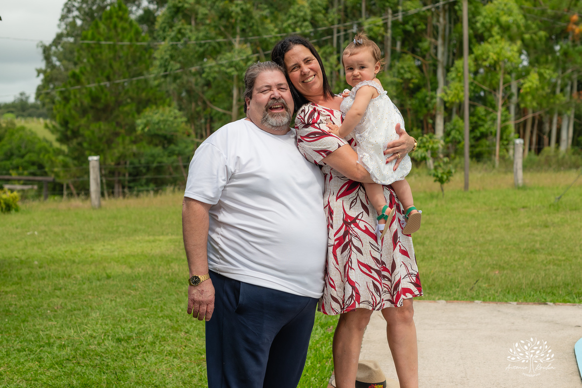 primeiro aninho - fotografia infantil - ensaio de aniversário - festa de um ano - fotografia profissional - ensaio família - amor e fé - registros emocionantes - fotografia de família - celebração infantil – Pelotas - Antonio Rocha Fotografias