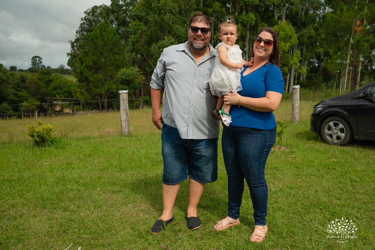primeiro aninho - fotografia infantil - ensaio de aniversário - festa de um ano - fotografia profissional - ensaio família - amor e fé - registros emocionantes - fotografia de família - celebração infantil – Pelotas - Antonio Rocha Fotografias
